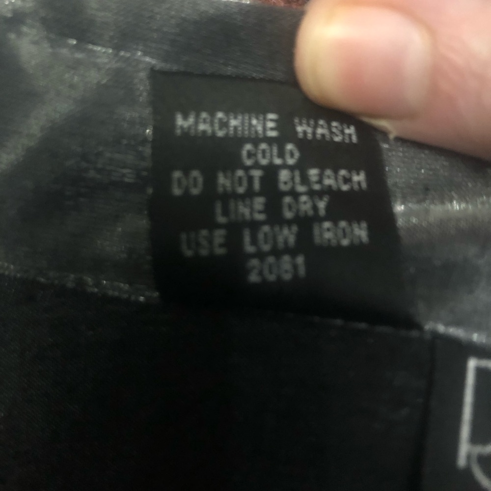 Button down - Picture 3 of 3